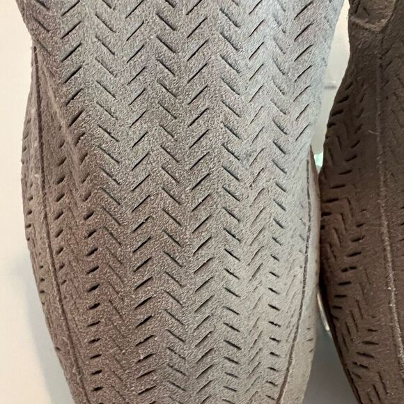 Lucky Brand Beige Loafers - Picture 3 of 11